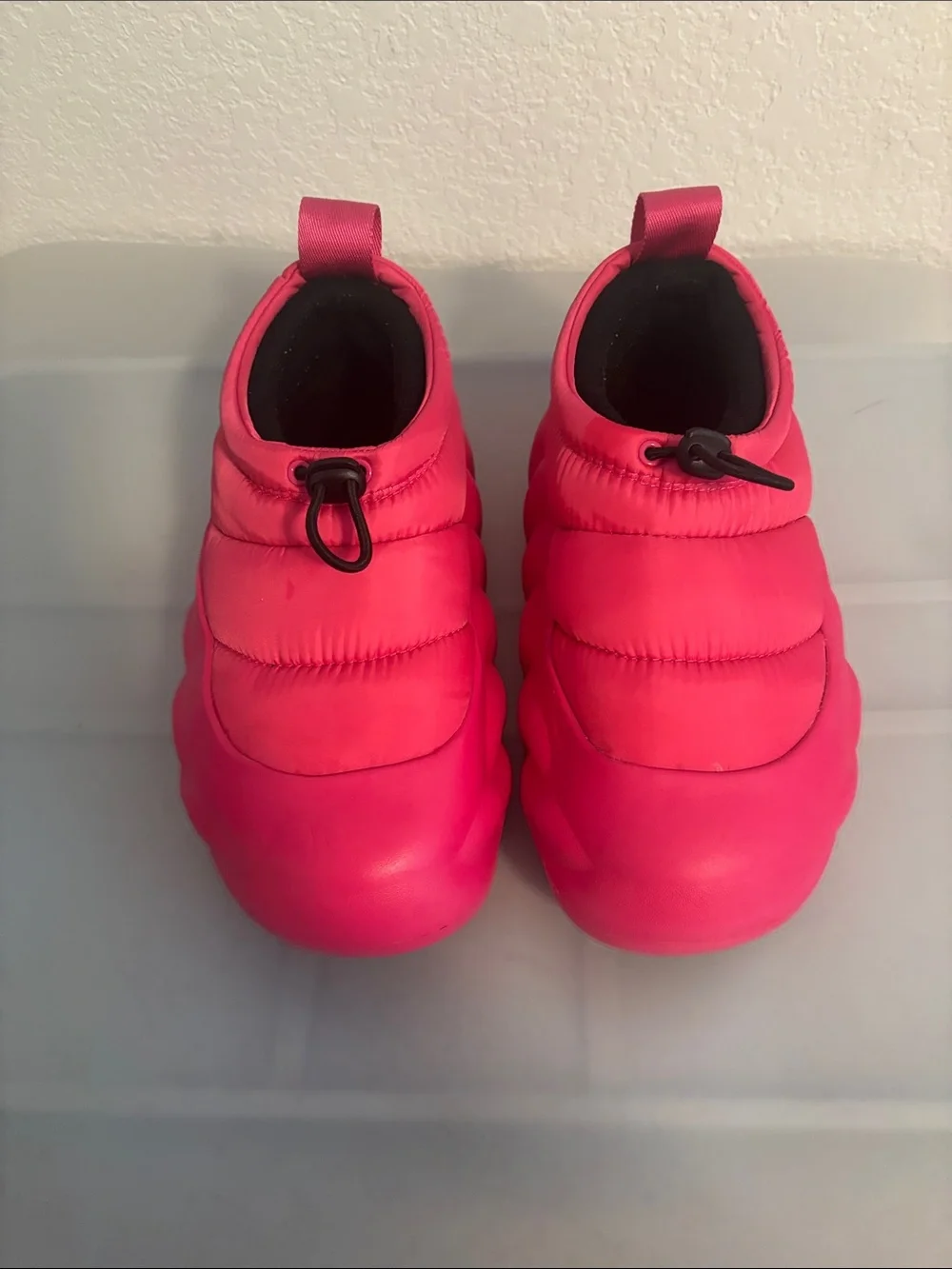 Crocs Overpuff Shorty boots SZ 7 vibrant 